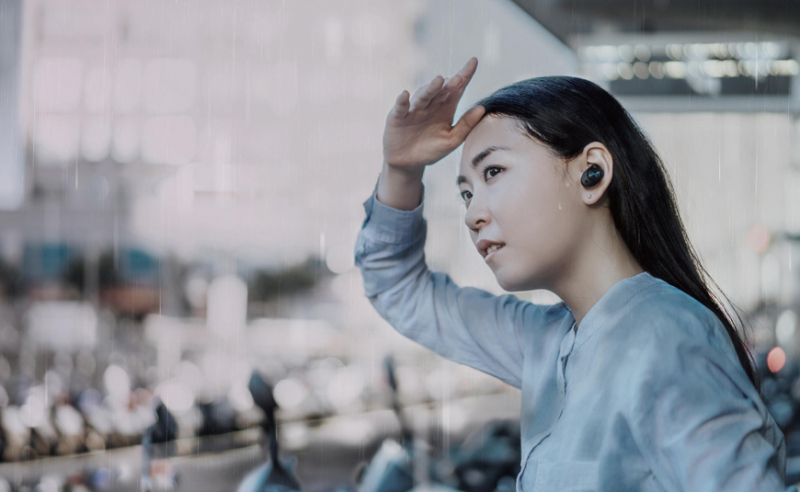 Asus ZenEar 5.0 Bluetooth headset in black